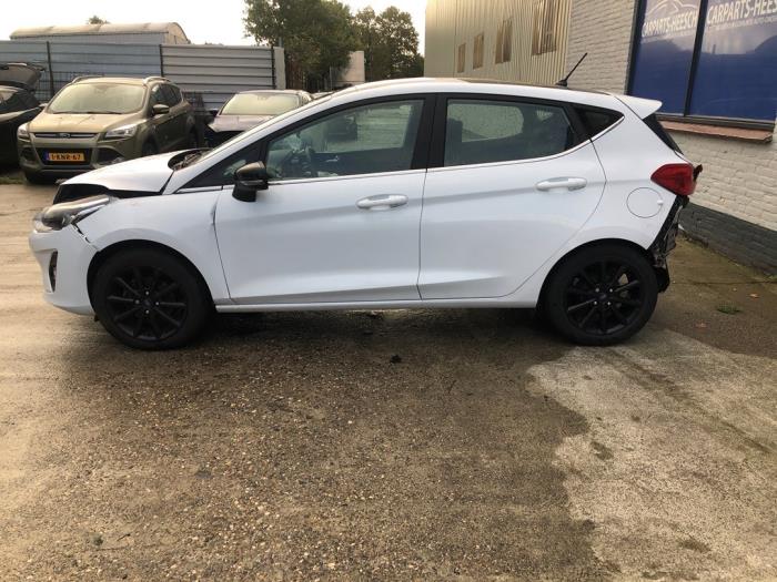 Ford Fiesta 7 1.0 EcoBoost 12V 100 Sloopvoertuig (2017, Wit, Roze)