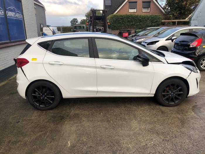 Ford Fiesta 7 1.0 EcoBoost 12V 100 Sloopvoertuig (2017, Wit, Roze)