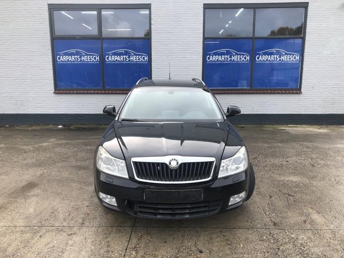 Skoda Octavia Combi 1.4 TSI 16V Sloopvoertuig (2009, Zwart)