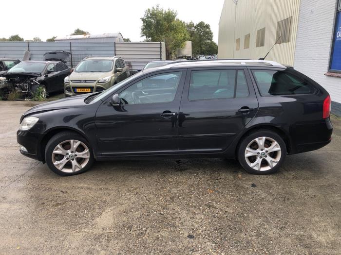 Skoda Octavia Combi 1.4 TSI 16V Sloopvoertuig (2009, Zwart)