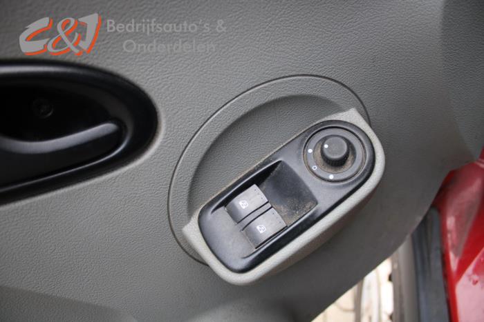 Renault Master II 2.5 dCi 16V 115 Skrotfordon (2006, ROOD)