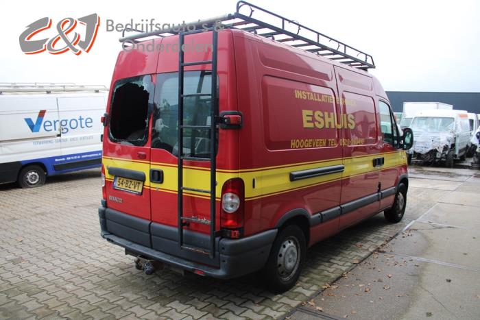 Renault Master II 2.5 dCi 16V 115 Skrotfordon (2006, ROOD)