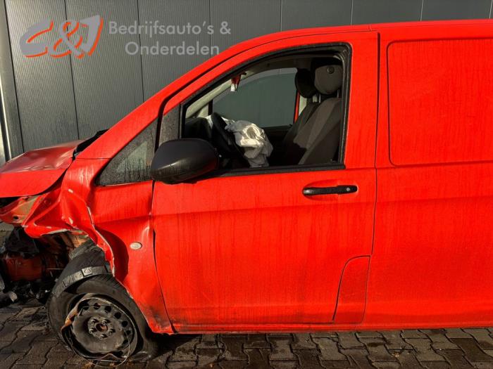 Mercedes Vito 2.2 114 CDI 16V Skrotfordon (2016, ROOD)