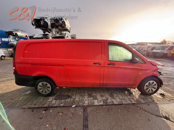 Mercedes Vito 2.2 114 CDI 16V Skrotfordon (2016, ROOD)