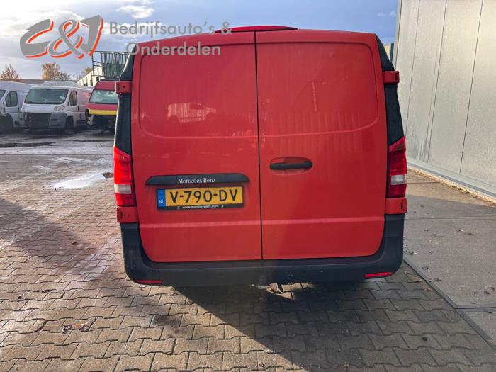 Mercedes Vito 2.2 114 CDI 16V Skrotfordon (2016, ROOD)