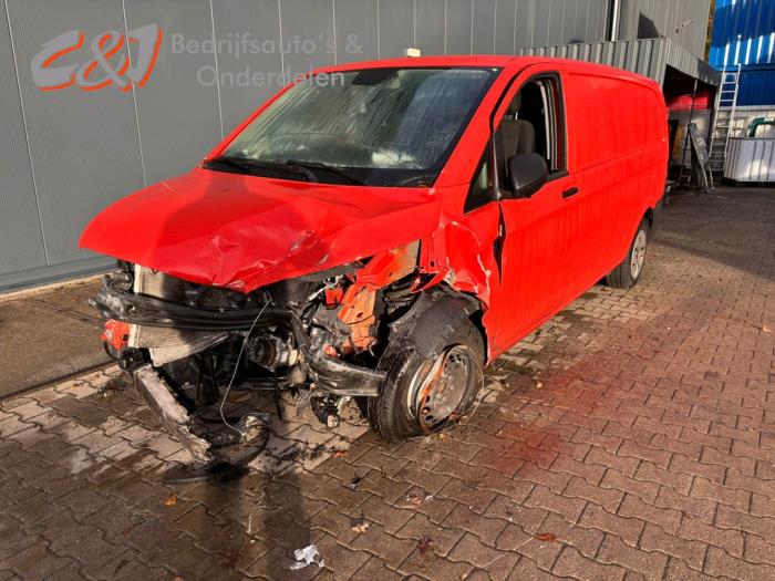 Mercedes Vito 2.2 114 CDI 16V Skrotfordon (2016, ROOD)