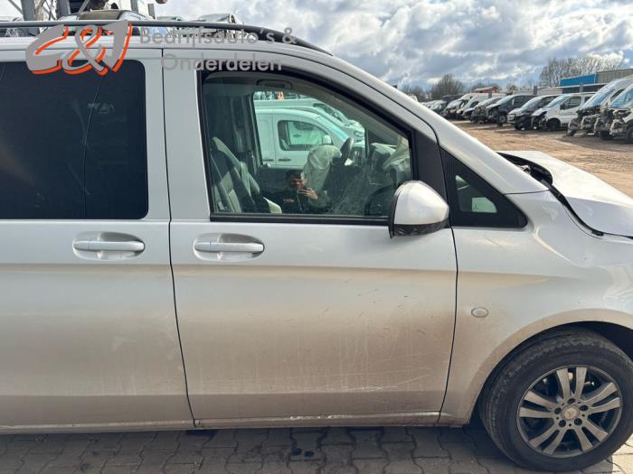 Mercedes Vito Tourer 2.2 116 CDI 16V Skrotfordon (2015, ZILVER)