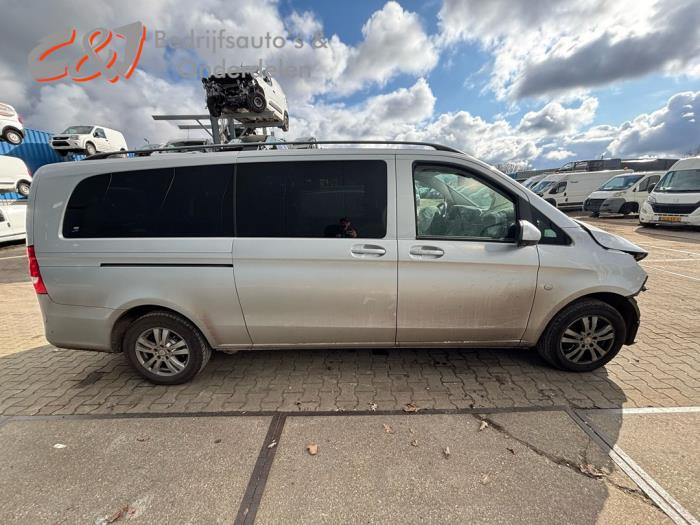Mercedes Vito Tourer 2.2 116 CDI 16V Skrotfordon (2015, ZILVER)