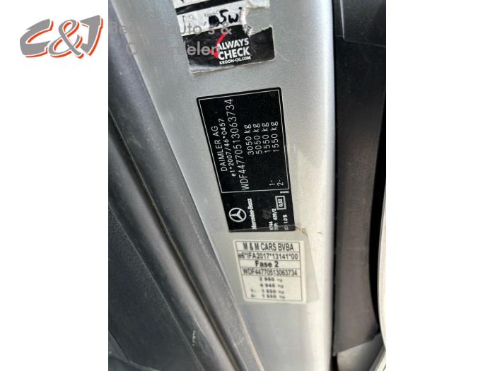 Mercedes Vito Tourer 2.2 116 CDI 16V Skrotfordon (2015, ZILVER)