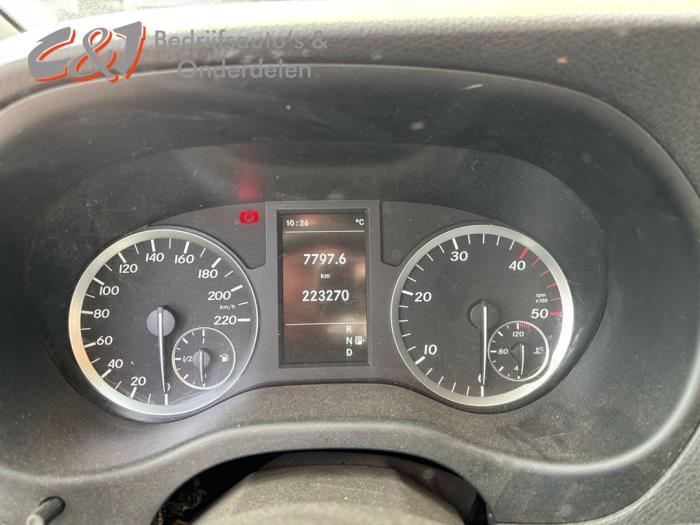 Mercedes Vito Tourer 2.2 116 CDI 16V Skrotfordon (2015, ZILVER)