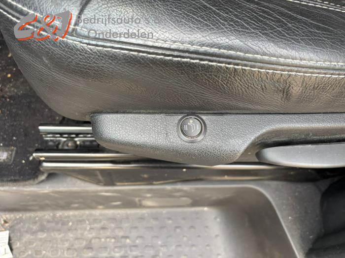 Renault Trafic 2.0 dCi 16V 150 Sloopvoertuig (2024, Zwart)