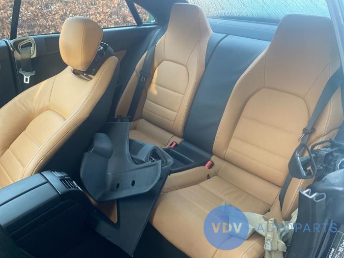 Mercedes E E-260 CGI 16V BlueEfficiency Skrotfordon (2012, CAVANSIET BLAUW)