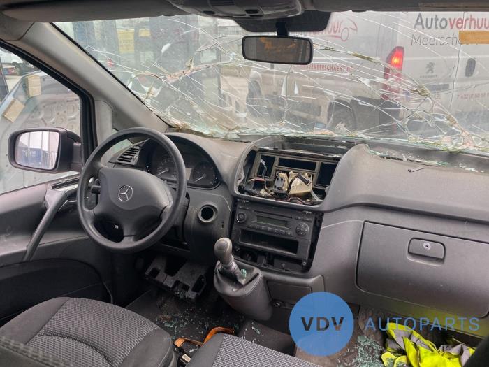 Mercedes Vito 2.2 113 CDI 16V Euro 5 Skrotfordon (2012, BRILJANT ZILVER)