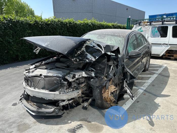 Mercedes C C-200d 2.2 16V Skrotfordon (2018, OBSIDIAANZWART)