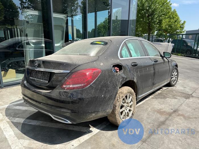 Mercedes C C-200d 2.2 16V Skrotfordon (2018, OBSIDIAANZWART)
