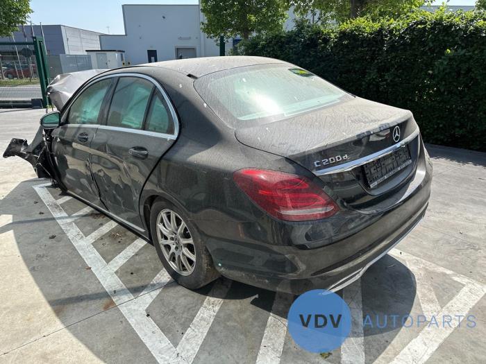 Mercedes C C-200d 2.2 16V Skrotfordon (2018, OBSIDIAANZWART)
