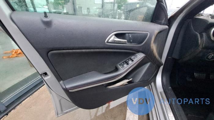 Mercedes A 1.6 A-180 16V Skrotfordon (2018, POOL ZILVER)