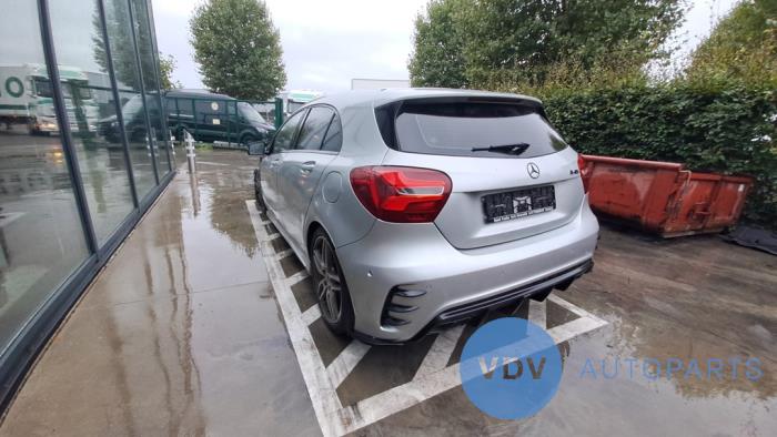 Mercedes A 1.6 A-180 16V Skrotfordon (2018, POOL ZILVER)