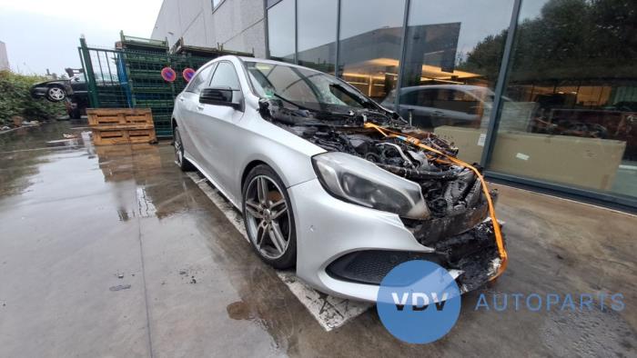 Mercedes A 1.6 A-180 16V Skrotfordon (2018, POOL ZILVER)