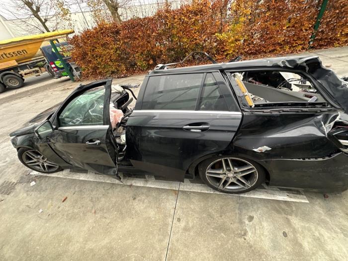Mercedes E E-350 CDI BlueTEC 3.0 V6 24V 4-Matic Sloopvoertuig (2014, Zwart)