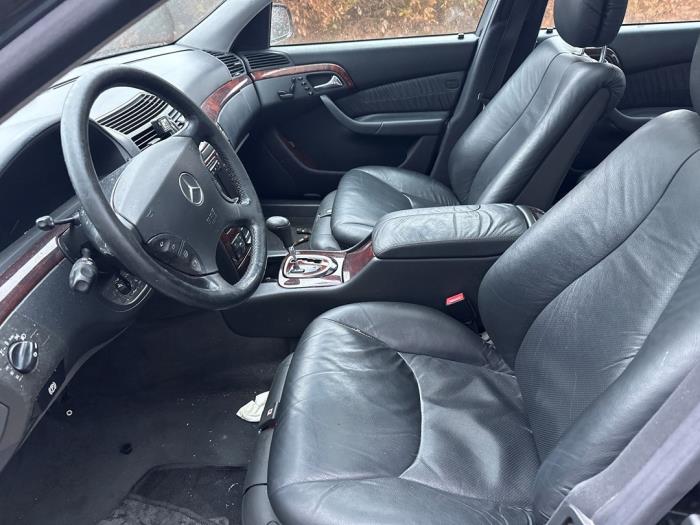 Mercedes S 3.2 S-320 18V Skrotfordon (2001, OBIDIAAN ZWART)