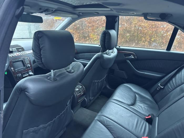 Mercedes S 3.2 S-320 18V Skrotfordon (2001, OBIDIAAN ZWART)