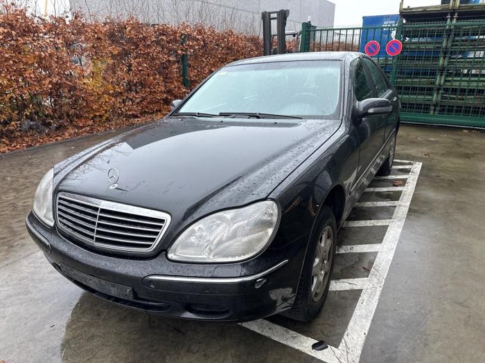 Mercedes S 3.2 S-320 18V Skrotfordon (2001, OBIDIAAN ZWART)