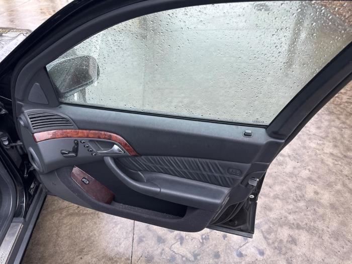 Mercedes S 3.2 S-320 18V Skrotfordon (2001, OBIDIAAN ZWART)