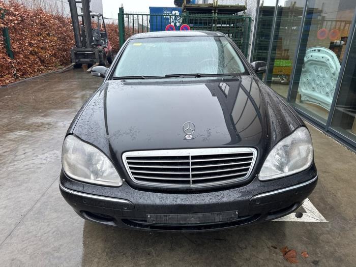Mercedes S 3.2 S-320 18V Skrotfordon (2001, OBIDIAAN ZWART)