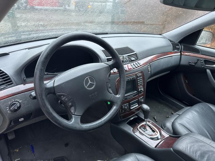 Mercedes S 3.2 S-320 18V Skrotfordon (2001, OBIDIAAN ZWART)