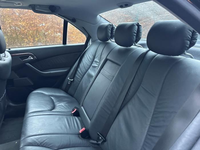 Mercedes S 3.2 S-320 18V Skrotfordon (2001, OBIDIAAN ZWART)