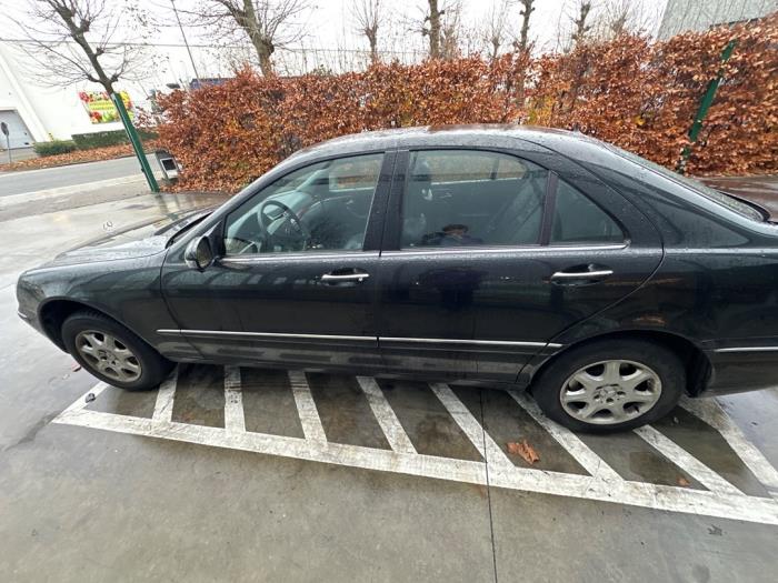 Mercedes S 3.2 S-320 18V Skrotfordon (2001, OBIDIAAN ZWART)