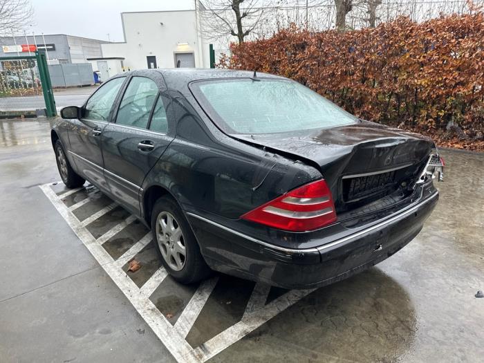 Mercedes S 3.2 S-320 18V Skrotfordon (2001, OBIDIAAN ZWART)