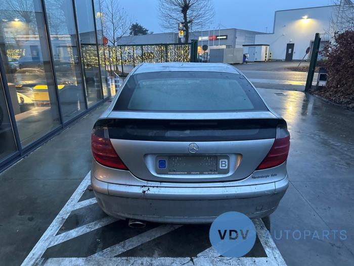 Mercedes C Sportcoupé 2.0 C-180 16V Skrotfordon (2001, BRILJANT ZILVER)