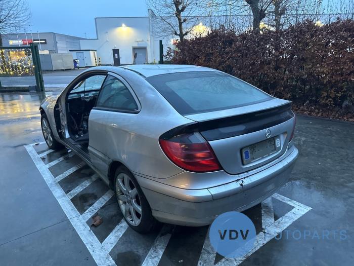 Mercedes C Sportcoupé 2.0 C-180 16V Skrotfordon (2001, BRILJANT ZILVER)