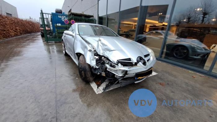 Mercedes SLK 3.5 350 V6 24V Skrotfordon (2005, IRIDIUM ZILVER)