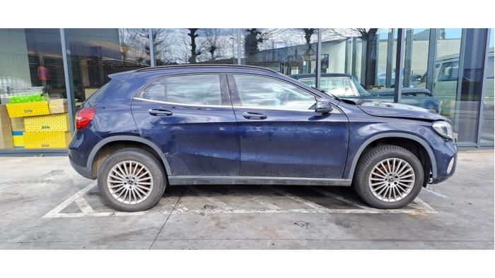 Mercedes GLA 2.2 200 CDI, d 16V Samochód złomowany (2018, Niebieski)
