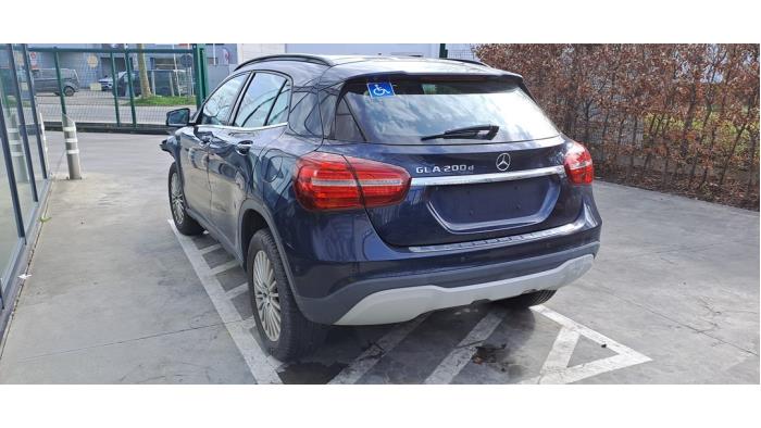 Mercedes GLA 2.2 200 CDI, d 16V Samochód złomowany (2018, Niebieski)