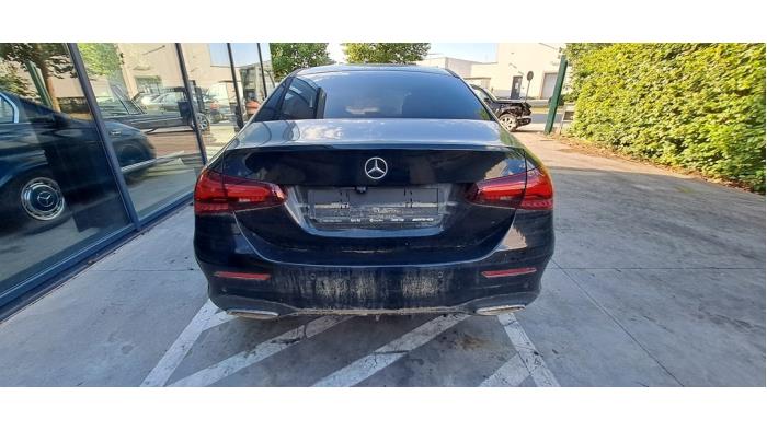 Mercedes A Limousine 1.3 A-180 Turbo Skrotfordon (2022, KOSMOS ZWART)
