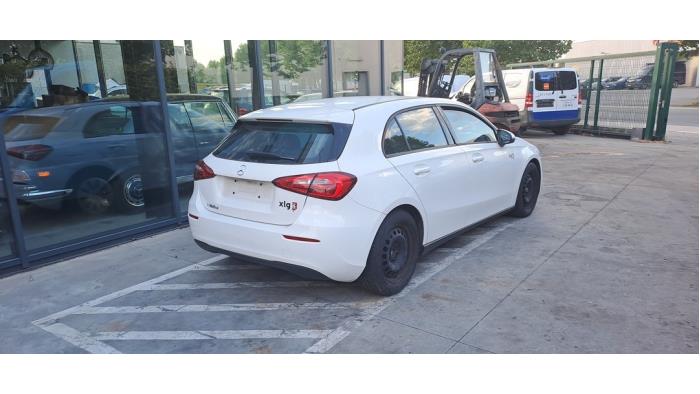 Mercedes A 1.5 A-160d Samochód złomowany (2019, Bialy)