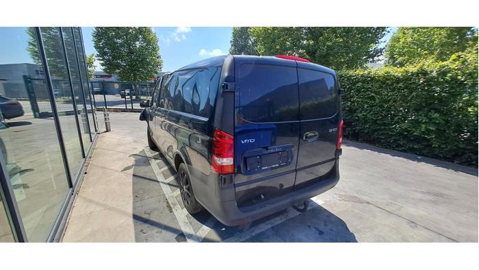 Mercedes Vito 2.0 110 CDI 16V Samochód złomowany (2022, Czarny)