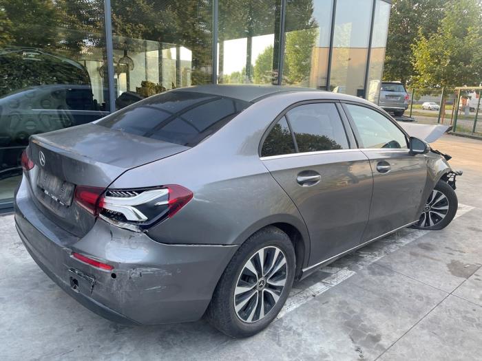 Mercedes A Limousine 1.5 A-180d Skrotfordon (2020, BERG GRIJS)