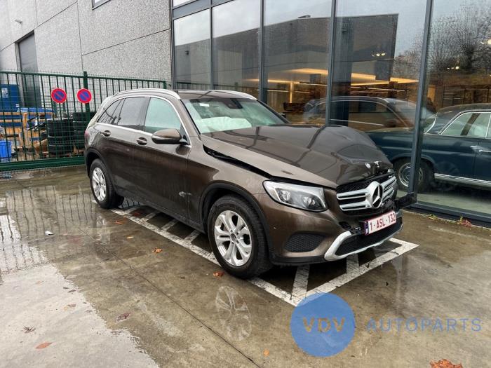 Mercedes GLC 2.2 220d 16V BlueTEC 4-Matic Sloopvoertuig (2016, Bruin)