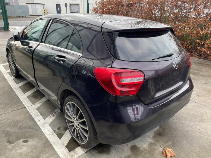 Mercedes A 1.8 A-180 CDI 16V Autom. Skrotfordon (2013, NOORDERLICHTVIOLET)