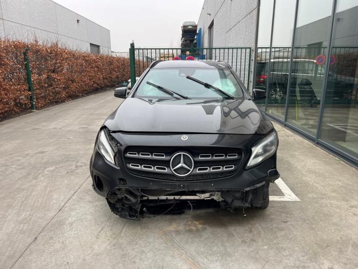 Mercedes GLA 2.2 200 CDI, d 16V Skrotfordon (2019, NACHT ZWART)