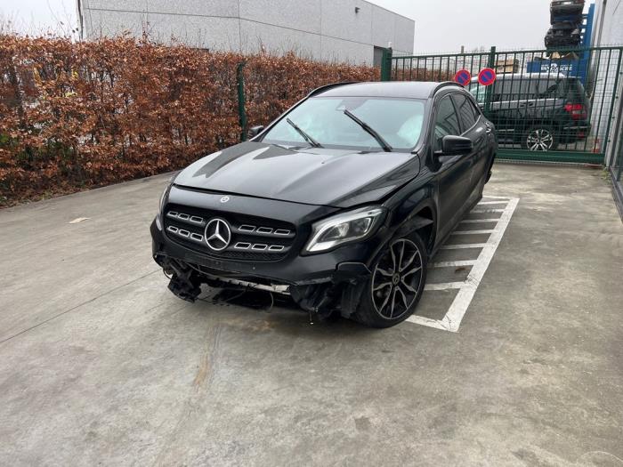 Mercedes GLA 2.2 200 CDI, d 16V Skrotfordon (2019, NACHT ZWART)