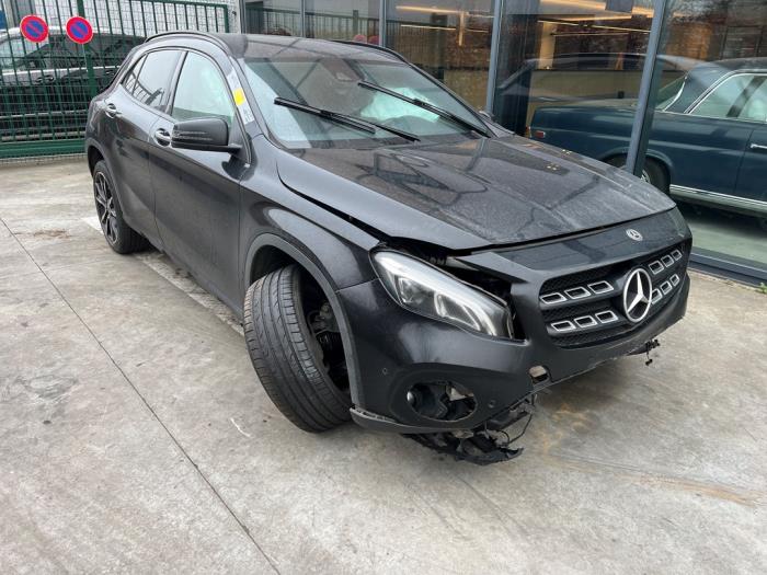 Mercedes GLA 2.2 200 CDI, d 16V Skrotfordon (2019, NACHT ZWART)
