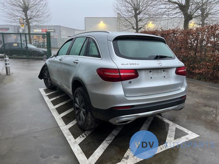 Mercedes GLC 2.2 220d 16V BlueTEC 4-Matic Skrotfordon (2017, IRIDIUM ZILVER)