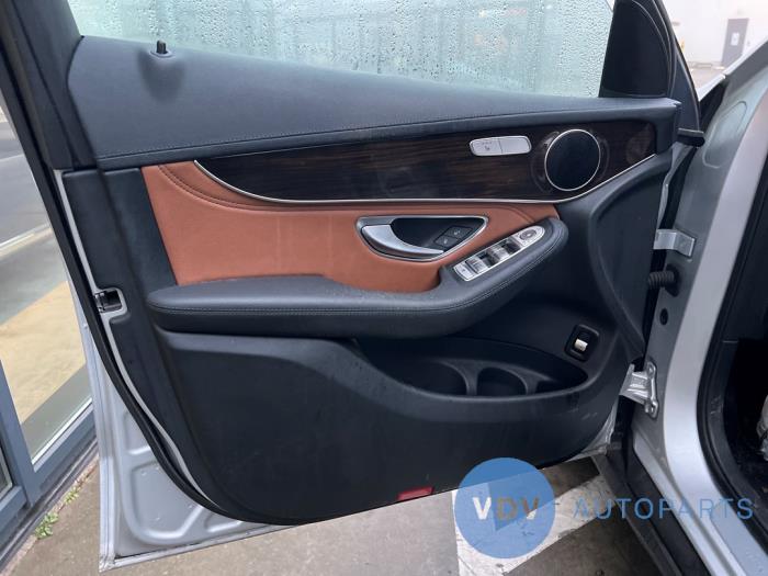 Mercedes GLC 2.2 220d 16V BlueTEC 4-Matic Skrotfordon (2017, IRIDIUM ZILVER)