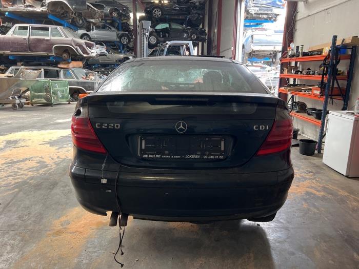 Mercedes C Sportcoupé 2.2 C-220 CDI 16V Samochód złomowany (2003, Czarny)